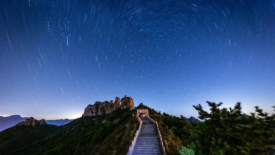 初夏时节 邂逅太行山璀璨星空